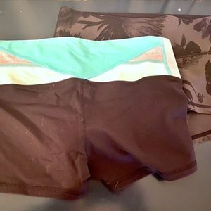 2 Pairs of Lululemon Hot Pants Yoga Shorts size 8 / M. Reversible! OFFERS WELCOM